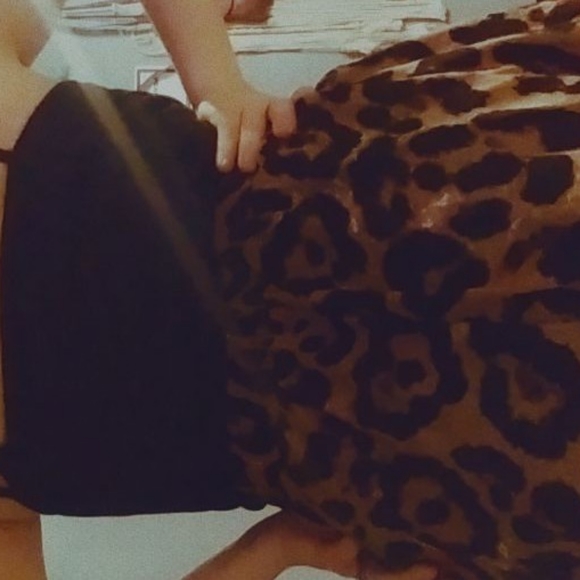 Crop and leopard skirt (set) - Picture 2 of 2